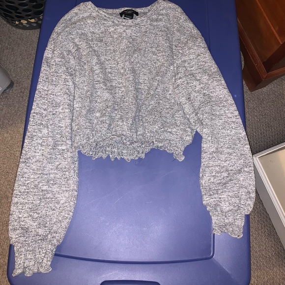 Crop gray sweater - Picture 1 of 3